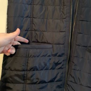 Banana Republic Jackets & Coats - Women’s navy banana republic puffer vest Banana Republic Jackets & Coats - Women’s navy banana republic puffer vest